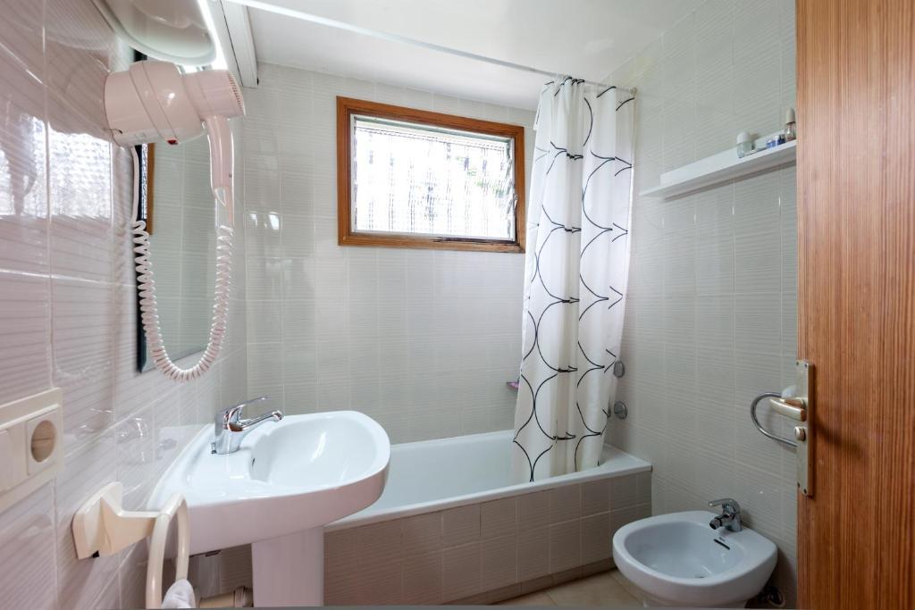 Apartamentos Leo Port de Pollença Pokoj fotografie