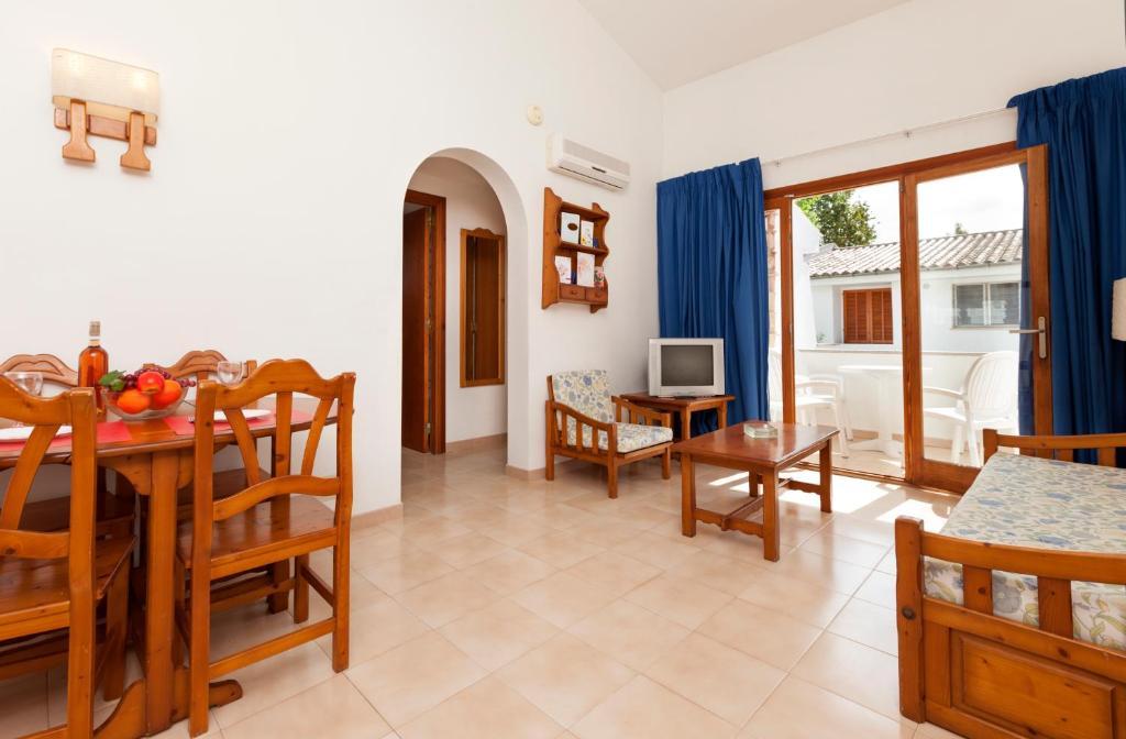 Apartamentos Leo Port de Pollença Pokoj fotografie